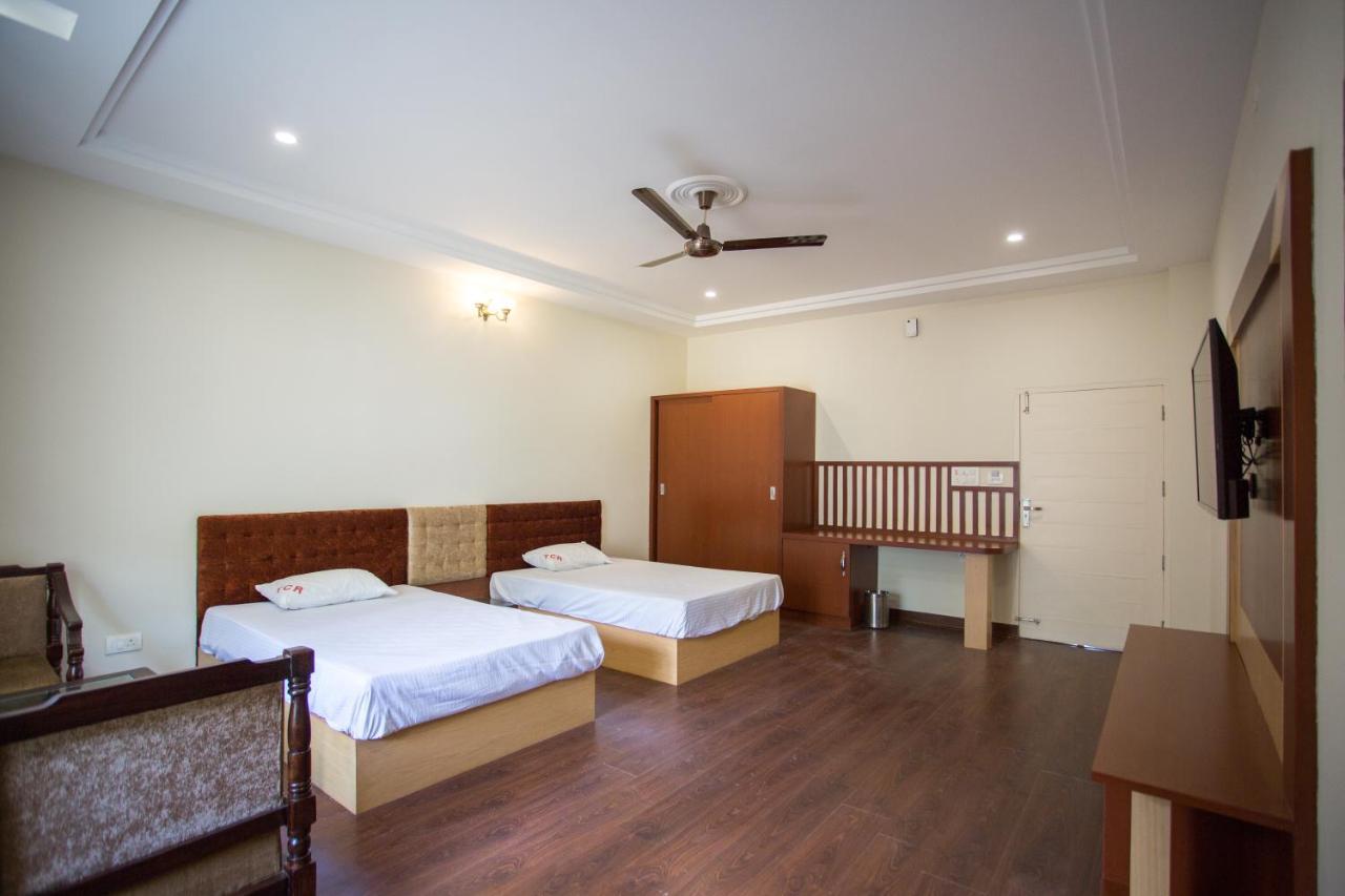 Tehri Club And Resort Chamba  Exterior photo